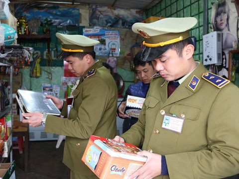 Yêu cầu kiểm soát chặt hàng hóa có đường lưỡi bò - Ảnh 1. Yêu cầu kiểm soát chặt hàng hóa có đường lưỡi bò - Ảnh 1.