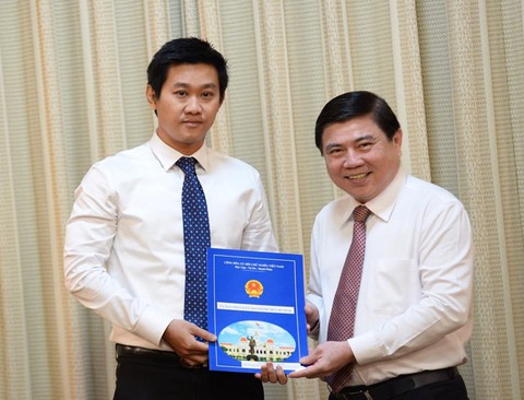 Điều động, bổ nhiệm nhiều cán bộ lãnh đạo về các đơn vị thuộc TP.HCM - Ảnh 3. Điều động, bổ nhiệm nhiều cán bộ lãnh đạo về các đơn vị thuộc TP.HCM - Ảnh 3.