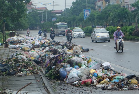 Các cơ quan Hà Nội không sử dụng đồ nhựa dùng một lần từ tháng 11-2019 - Ảnh 1. Các cơ quan Hà Nội không sử dụng đồ nhựa dùng một lần từ tháng 11-2019 - Ảnh 1.