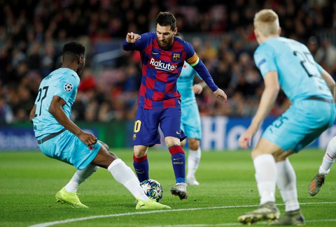 Messi ‘tịt ngòi’, Barcelona bị Slavia Prague cầm chân tại Nou Camp - Ảnh 1. Messi ‘tịt ngòi’, Barcelona bị Slavia Prague cầm chân tại Nou Camp - Ảnh 1.