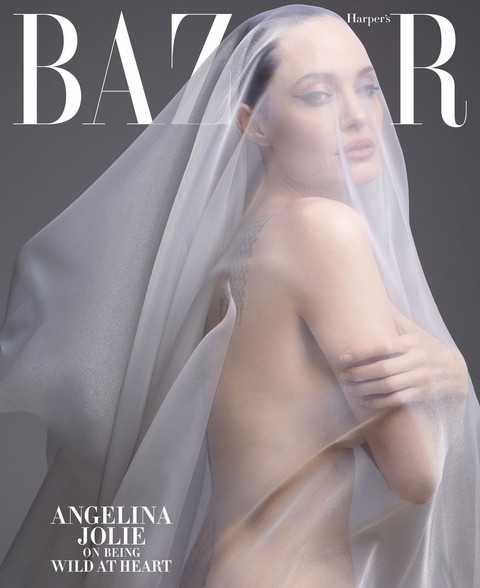 Angelina Jolie bất ngờ khỏa thân trên tạp chí Harpers Bazaar - Ảnh 7. Angelina Jolie bất ngờ khỏa thân trên tạp chí Harpers Bazaar - Ảnh 7.