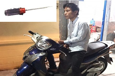 Nam thanh niên xô phụ nữ cướp xe SH ở quận Tân Bình bị công an tóm gọn - Ảnh 1. Nam thanh niên xô phụ nữ cướp xe SH ở quận Tân Bình bị công an tóm gọn - Ảnh 1.