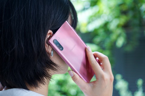 Tại sao sắc hồng chiếm lĩnh giới công nghệ mùa cuối năm - Ảnh 1. Tại sao sắc hồng chiếm lĩnh giới công nghệ mùa cuối năm - Ảnh 1.