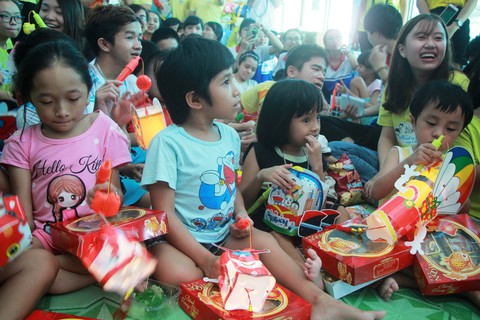 Ảnh dự thi Khoảnh khắc đáng yêu: ngày vui cho các bệnh nhi - Ảnh 6. Ảnh dự thi Khoảnh khắc đáng yêu: ngày vui cho các bệnh nhi - Ảnh 6.