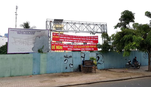 Người dân tự rào đất trong khu đô thị - Ảnh 2. Người dân tự rào đất trong khu đô thị - Ảnh 2.