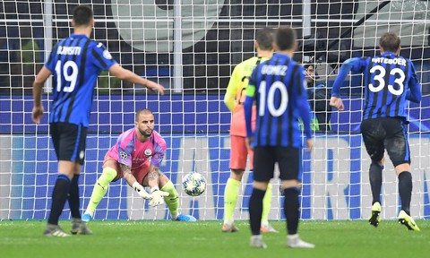 Hãng cá cược Paddy Power: Hậu vệ Kyle Walker sẽ thay thế vị trí thủ môn của Pickford ở tuyển Anh - Ảnh 1. Hãng cá cược Paddy Power: Hậu vệ Kyle Walker sẽ thay thế vị trí thủ môn của Pickford ở tuyển Anh - Ảnh 1.