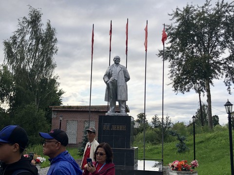 Tượng đài Lenin trên dặm dài đôi bờ Volga - Ảnh 2. Tượng đài Lenin trên dặm dài đôi bờ Volga - Ảnh 2.