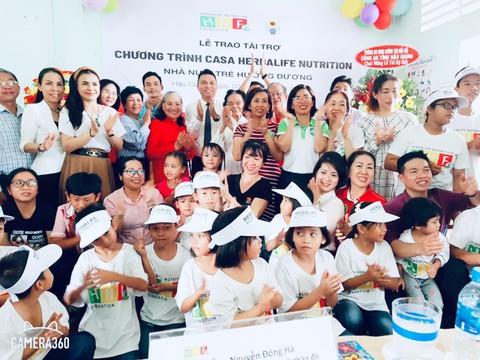 Quỹ Herbalife Nutrition Foundation (HNF) tiếp tục hỗ trợ dinh dưỡng cho trẻ em có hoàn cảnh khó khăn - Ảnh 2. Quỹ Herbalife Nutrition Foundation (HNF) tiếp tục hỗ trợ dinh dưỡng cho trẻ em có hoàn cảnh khó khăn - Ảnh 2.