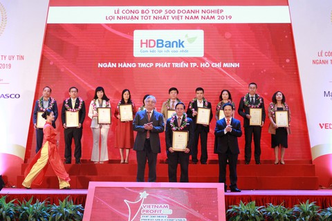 Công bố Top doanh nghiệp đạt lợi nhuận tốt nhất Việt Nam 2019 - Ảnh 1. Công bố Top doanh nghiệp đạt lợi nhuận tốt nhất Việt Nam 2019 - Ảnh 1.