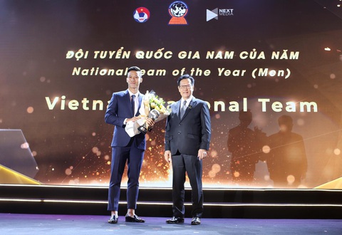 HLV Park Hang Seo, Quang Hải thắng Giải HLV và cầu thủ của năm tại AFF Awards 2019 - Ảnh 11. HLV Park Hang Seo, Quang Hải thắng Giải HLV và cầu thủ của năm tại AFF Awards 2019 - Ảnh 11.