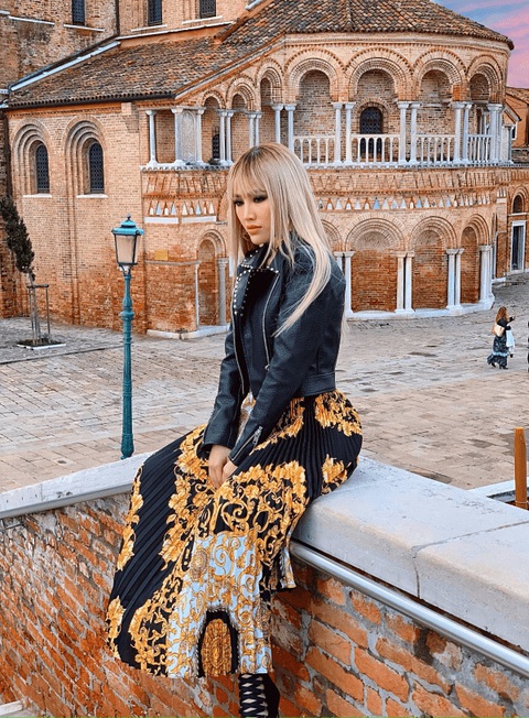 Bảo Thy mang Venice thơ mộng vào MV Baby em cô đơn - Ảnh 2. Bảo Thy mang Venice thơ mộng vào MV Baby em cô đơn - Ảnh 2.