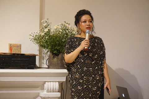 Hà Linh sau ‘mất tích’ tái xuất với Thơ Jazz - Ảnh 3. Hà Linh sau ‘mất tích’ tái xuất với Thơ Jazz - Ảnh 3.