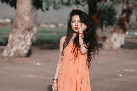 Hà Linh sau ‘mất tích’ tái xuất với Thơ Jazz - Ảnh 9. Hà Linh sau ‘mất tích’ tái xuất với Thơ Jazz - Ảnh 9.