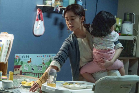 Kim Ji Young dậy sóng xã hội: Người phụ nữ trầm cảm sau sinh - Ảnh 1. Kim Ji Young dậy sóng xã hội: Người phụ nữ trầm cảm sau sinh - Ảnh 1.