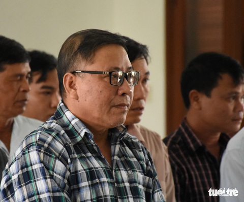 Cựu chủ tịch huyện cố ý làm trái bị đề nghị phạt 12-13 năm tù - Ảnh 2. Cựu chủ tịch huyện cố ý làm trái bị đề nghị phạt 12-13 năm tù - Ảnh 2.