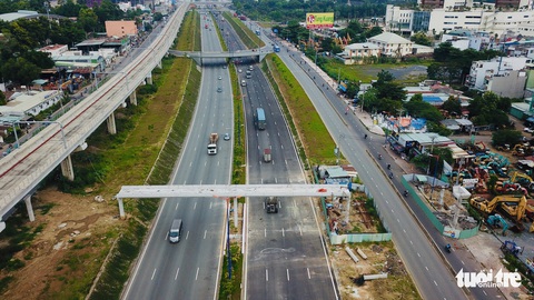 Chính thức thông xe nút giao Đại học Quốc gia, dân bớt nỗi lo kẹt xe - Ảnh 8. Chính thức thông xe nút giao Đại học Quốc gia, dân bớt nỗi lo kẹt xe - Ảnh 8.