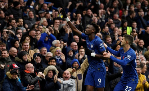 Song sát Abraham - Pulisic đưa Chelsea lên nhì bảng - Ảnh 1. Song sát Abraham - Pulisic đưa Chelsea lên nhì bảng - Ảnh 1.