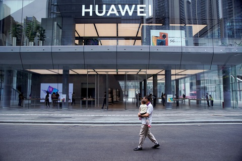 Huawei vượt qua sóng thần cấm vận của Mỹ như thế nào? - Ảnh 2. Huawei vượt qua sóng thần cấm vận của Mỹ như thế nào? - Ảnh 2.