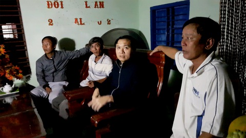 Xe bán tải gây tai nạn ở Phú Yên: vợ nguy kịch, chồng gãy đốt sống cổ - Ảnh 2. Xe bán tải gây tai nạn ở Phú Yên: vợ nguy kịch, chồng gãy đốt sống cổ - Ảnh 2.