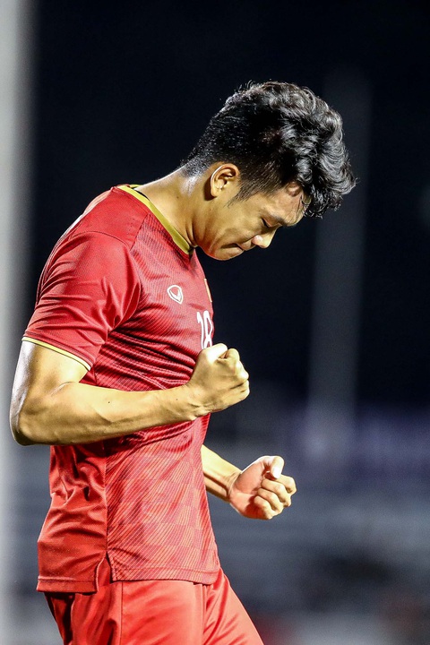 Những tình huống nghẹt thở trong trận thắng của U22 Việt Nam trước U22 Indonesia - Ảnh 4. Những tình huống nghẹt thở trong trận thắng của U22 Việt Nam trước U22 Indonesia - Ảnh 4.