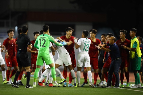 Những tình huống nghẹt thở trong trận thắng của U22 Việt Nam trước U22 Indonesia - Ảnh 8. Những tình huống nghẹt thở trong trận thắng của U22 Việt Nam trước U22 Indonesia - Ảnh 8.