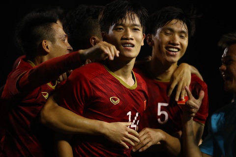 Cuộc thi bình luận bóng đá SEA Games 30 Cực chất - cực ngắn: Bạn đọc Phi Long đoạt giải nhất - Ảnh 1. Cuộc thi bình luận bóng đá SEA Games 30 Cực chất - cực ngắn: Bạn đọc Phi Long đoạt giải nhất - Ảnh 1.