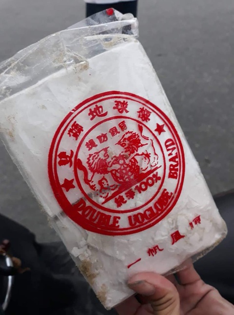 Ma túy dạt vào bờ biển: Người dân tưởng... bánh kẹo! - Ảnh 5. Ma túy dạt vào bờ biển: Người dân tưởng... bánh kẹo! - Ảnh 5.