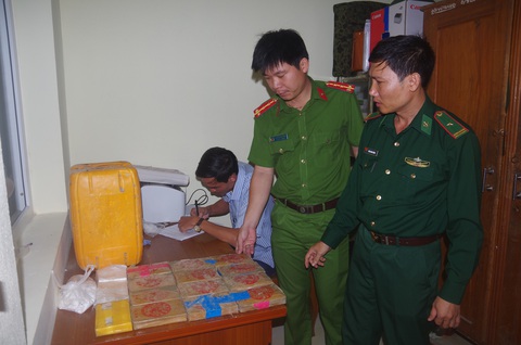 Ma túy khủng liên tiếp dạt bờ biển miền Trung, cơ quan chức năng nói gì? - Ảnh 1. Ma túy khủng liên tiếp dạt bờ biển miền Trung, cơ quan chức năng nói gì? - Ảnh 1.