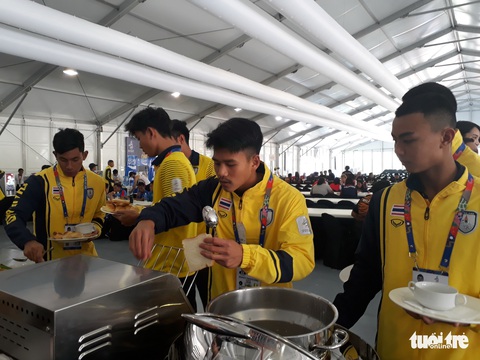 Rộn ràng vào hội SEA Games - Ảnh 2. Rộn ràng vào hội SEA Games - Ảnh 2.