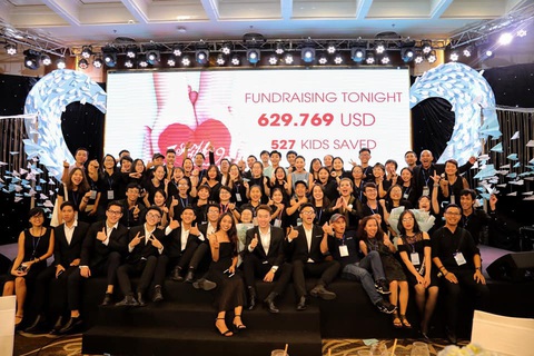 Ngô Thanh Vân quyên góp được 14,5 tỉ đồng mổ tim cho trẻ em - Ảnh 3. Ngô Thanh Vân quyên góp được 14,5 tỉ đồng mổ tim cho trẻ em - Ảnh 3.