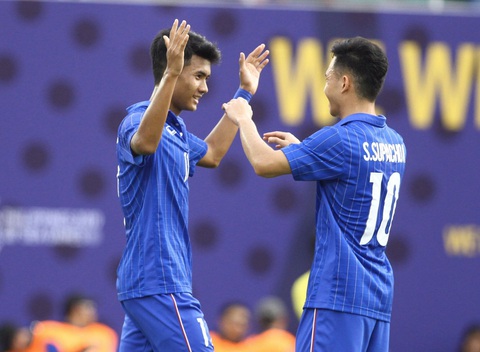 Thắng Singapore, U22 Thái Lan trở lại cuộc đua tranh vé đi tiếp - Ảnh 1. Thắng Singapore, U22 Thái Lan trở lại cuộc đua tranh vé đi tiếp - Ảnh 1.