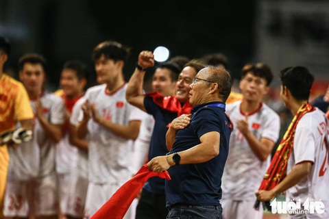 HLV Park: Chiếc HCV SEA Games đạt được là nhờ tinh thần Việt Nam - Ảnh 1. HLV Park: Chiếc HCV SEA Games đạt được là nhờ tinh thần Việt Nam - Ảnh 1.