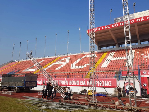 Nhà Văn Toản dựng rạp, nấu 60 mâm cỗ mời cả làng đến cổ vũ U22 Việt Nam - Ảnh 4. Nhà Văn Toản dựng rạp, nấu 60 mâm cỗ mời cả làng đến cổ vũ U22 Việt Nam - Ảnh 4.