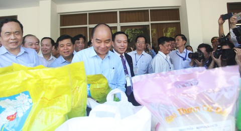Thủ tướng giải đáp nhiều câu hỏi nóng của nông dân cả nước - Ảnh 1. Thủ tướng giải đáp nhiều câu hỏi nóng của nông dân cả nước - Ảnh 1.