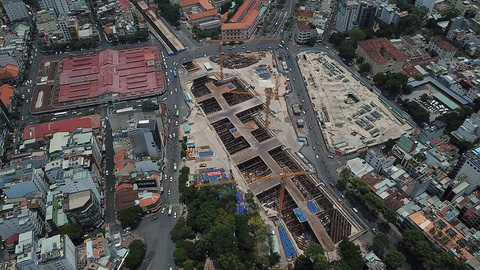 TP.HCM muốn tăng tỉ lệ ngân sách để phát triển, chia lại chiếc bánh quá khó? - Ảnh 1. TP.HCM muốn tăng tỉ lệ ngân sách để phát triển, chia lại chiếc bánh quá khó? - Ảnh 1.