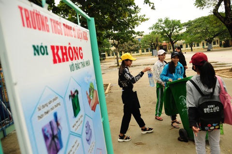Dạy học trò ứng xử tử tế với môi trường - Ảnh 1. Dạy học trò ứng xử tử tế với môi trường - Ảnh 1.