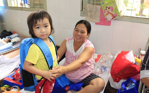 Đường đua hoa mặt trời vì bệnh nhi ung thư - Ảnh 2. Đường đua hoa mặt trời vì bệnh nhi ung thư - Ảnh 2.