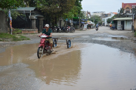 Nhà thầu Trung Quốc lại xin khất trả 7 tuyến đường mượn thi công cao tốc - Ảnh 2. Nhà thầu Trung Quốc lại xin khất trả 7 tuyến đường mượn thi công cao tốc - Ảnh 2.