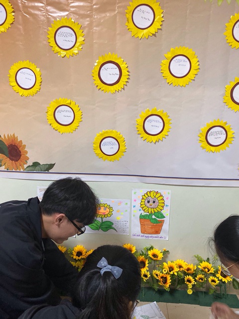 Ngày hội Hoa hướng dương lần đầu đến Bệnh viện Ung bướu Đà Nẵng - Ảnh 3. Ngày hội Hoa hướng dương lần đầu đến Bệnh viện Ung bướu Đà Nẵng - Ảnh 3.