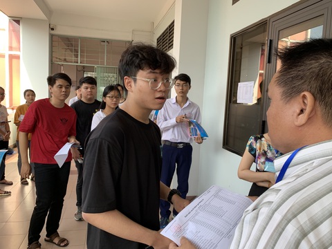 ĐH Quốc gia TP.HCM công bố đề thi mẫu đánh giá năng lực 2020 - Ảnh 1. ĐH Quốc gia TP.HCM công bố đề thi mẫu đánh giá năng lực 2020 - Ảnh 1.
