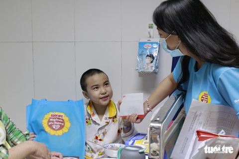 100 triệu đồng giải thưởng Đường đua hoa mặt trời - Ảnh 2. 100 triệu đồng giải thưởng Đường đua hoa mặt trời - Ảnh 2.