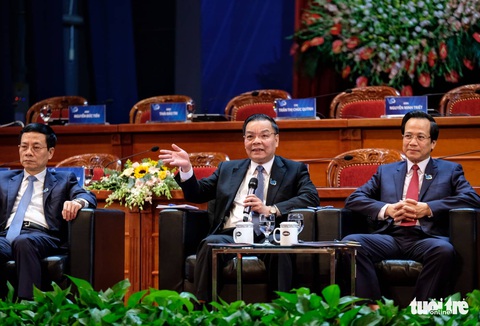 Thủ tướng Nguyễn Xuân Phúc: Sau chiến thắng bóng đá là ý chí cả dân tộc - Ảnh 5. Thủ tướng Nguyễn Xuân Phúc: Sau chiến thắng bóng đá là ý chí cả dân tộc - Ảnh 5.