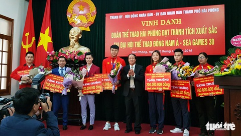 Hải Phòng thưởng nóng thủ môn Văn Toản và các VĐV đoạt huy chương SEA Games - Ảnh 2. Hải Phòng thưởng nóng thủ môn Văn Toản và các VĐV đoạt huy chương SEA Games - Ảnh 2.