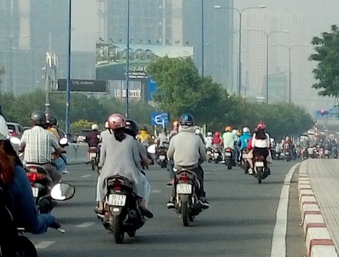 Giảm ô nhiễm cho TP.HCM, bao giờ làm được? - Ảnh 1.