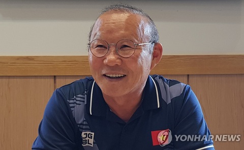 Yonhap phỏng vấn độc quyền, ông Park lộ kế hoạch cho bóng đá Việt - Ảnh 2. Yonhap phỏng vấn độc quyền, ông Park lộ kế hoạch cho bóng đá Việt - Ảnh 2.