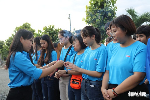 Thăm mộ đóa hướng dương Lê Thanh Thúy - Ảnh 5. Thăm mộ đóa hướng dương Lê Thanh Thúy - Ảnh 5.