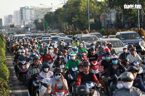 Vì sao không khí Hà Nội trở nên xấu và rất xấu? - Ảnh 2. Vì sao không khí Hà Nội trở nên xấu và rất xấu? - Ảnh 2.