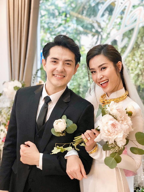Showbiz Việt 2019: Ngập tình yêu và cảm hứng, nhưng ứng xử vẫn đáng báo động - Ảnh 5. Showbiz Việt 2019: Ngập tình yêu và cảm hứng, nhưng ứng xử vẫn đáng báo động - Ảnh 5.