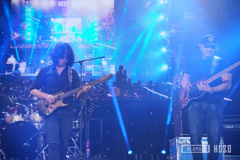 Màn trình diễn đẳng cấp của nghệ sĩ đoạt giải Grammy tại Hò dô 2019 - Ảnh 4. Màn trình diễn đẳng cấp của nghệ sĩ đoạt giải Grammy tại Hò dô 2019 - Ảnh 4.