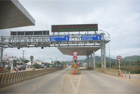 BOT Ninh Xuân buộc phải xả trạm sau ít giờ thu phí - Ảnh 1. BOT Ninh Xuân buộc phải xả trạm sau ít giờ thu phí - Ảnh 1.